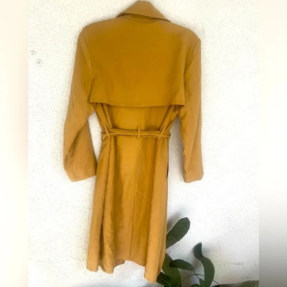 NWT Banana republic trench coat soft toffee color no buttons down front w/ belt - Picture 4 of 5